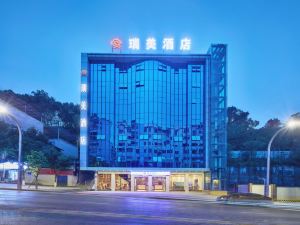 Ruimei Hotel (Fuling Wangzhou Park)