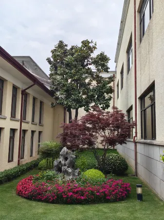 Xikang Hotel Отели рядом с достопримечательностью «Nanjing Normal University(Suiyuan Campus)»