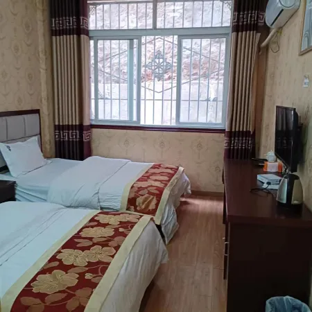 White Jade Yunbo Hotel