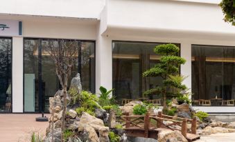 Jinshan Yunju Hotel (Enshi Grand Canyon Scenic Area Branch)