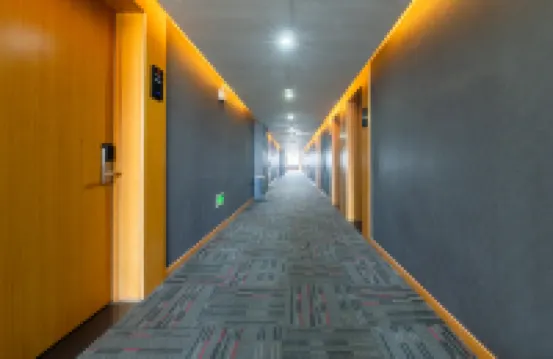 Shankee Chain Hotel (Bozhou Railway Station Wanfu Grand Market)