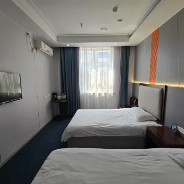 Rafael Hotel (Harbin Centennial Baroque Historical and Cultural District Branch) Отели рядом с достопримечательностью «Jingyang Pedestrian Street (Daxin Street)»