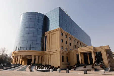 Mövenpick Samarkand Отели рядом с достопримечательностью «Мечеть - Хазрет-Хызр»