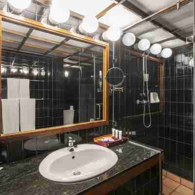 Cinnamon Citadel Kandy Rooms