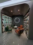 Dongzun Zhixiang Light Luxury Hotel