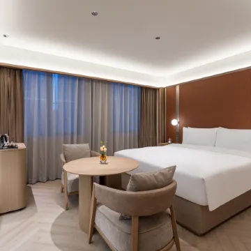 Crystal Orange Qingdao May Fourth Square Seaview Отели рядом с достопримечательностью «Храм Джаншан»