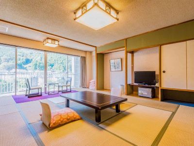 【禁煙】スタンダード和室17.5畳風呂あり 鬼怒川観光ホテルの写真