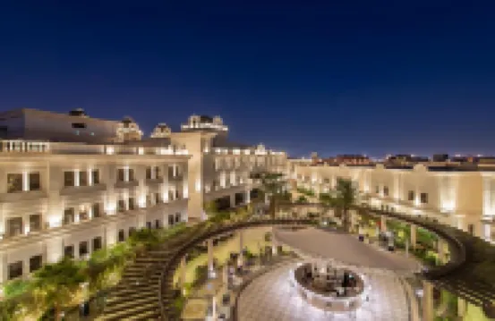 Vittori Palace Hotel and Residences Hotels near Al Rawdah