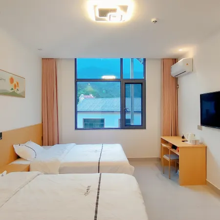 Lushan Zhuyun Homestay (Guizong Yulian Spring)