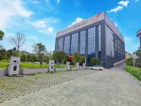 Ningqiang Mingyu Yizhu hotel - parcheggio