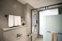 Banyuewan No. 6 Hotel (Banyuewan Beach)