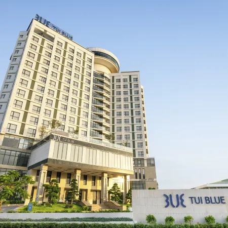 TUI BLUE Tuy Hoa - Wellness & Retreat Hotel Отели рядом с достопримечательностью «Городской плаж»
