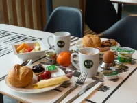 B&B HOTEL Wuppertal-City - Aamiainen
