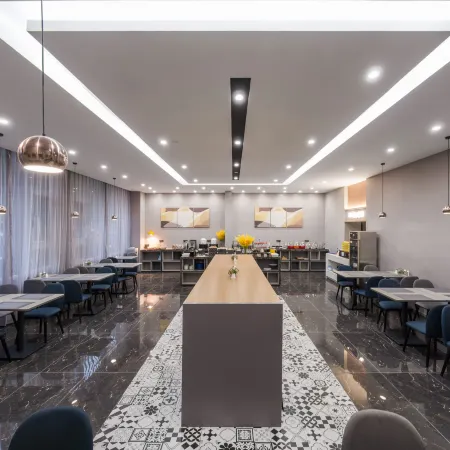 Homeinn Selected Hotel (Zibo Railway Station Badaju)