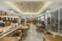 Palazzo Luxury Hotel & Bistro - Central My Khe Beach Walking Street