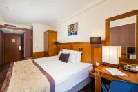 Carlton Hotel Buda Castle Hoteles cerca de Puente de las Cadenas