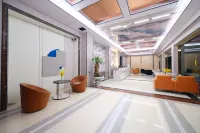 Contracted theme hotel