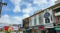 Terminal 58 Hostel at Town