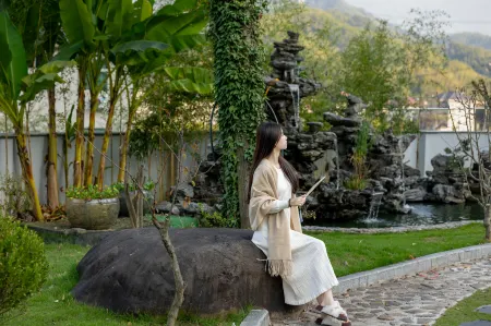 Anji Muse Language Parent Child River Tracing Pool Vacation Stay Отели рядом с достопримечательностью «Longwang Mountain Top»