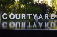 COURTYARD BY MARRIOTT Beijing Changping Hotell i 