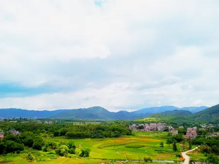 Zhongshan Zhongnan Business Hotel (Experimental School) Отели в г. Чжуншань