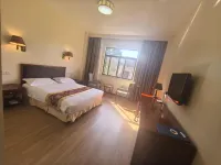 Soluxe Club Hotels near KeyWest Ngando Flats