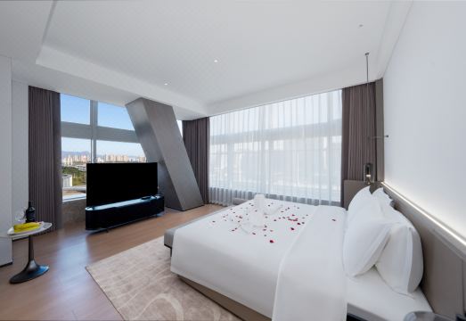 1. 키조이 호텔..