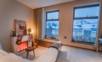 Hemu Xiaonian Yinlishan Homestay