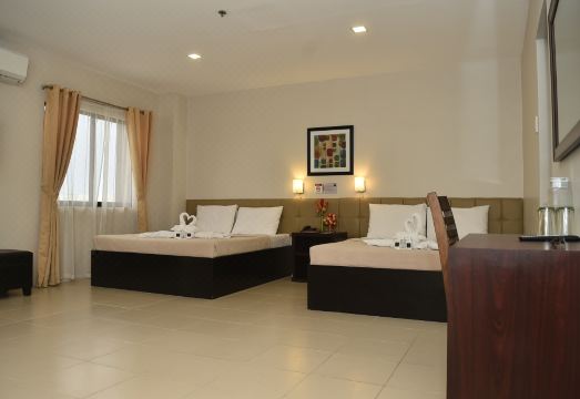 콜럼버스 플라자 호텔의 현대적인 외관