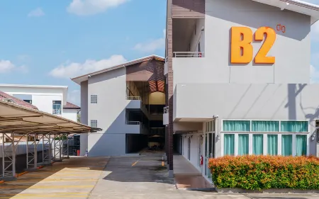 B2 Chiang Rai Resort Boutique & Budget Hotel Отели рядом с достопримечательностью «Chiang Rai University»