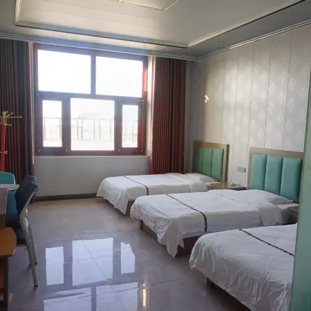 Fuyong Business Hotel