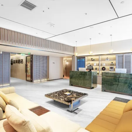 Huanyue Hotel (Nanmen Night Market & Liuhu Park Branch