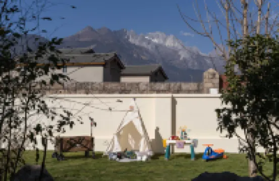 Xue Luo Light Luxury‌ SnowMountainSceneryVilla