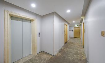 YUN BO LIGHT LUXURY HOTEL
