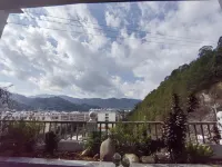 Mojiang Quangao Hote - Bergblick