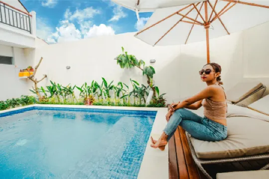 Turtle Shelter Guest House Отели рядом с достопримечательностью «Parama Group»