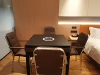 Smart Meet Hotel (Zhenyu Street Heart Garden Store) - parking