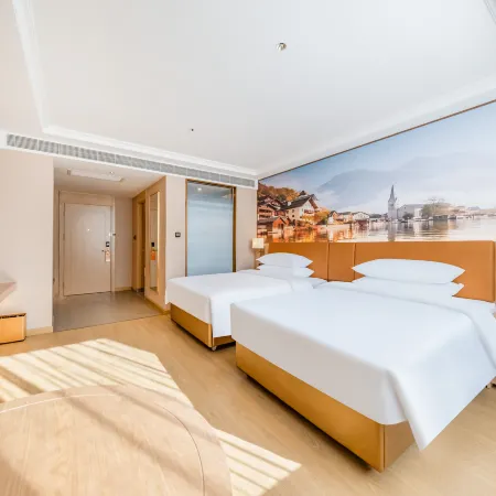 Vienna Hotel (Yuxi Xinping Gasa Flower Street)