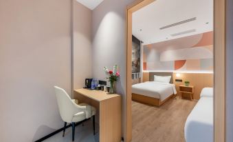 Elong Me Anlai Hotel (Shanghai Hongfangzi Hospital Lujiabang Road Subway Station)