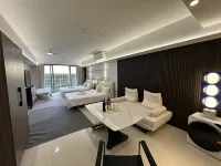 Luxury Penthouse hotel near City of Dreams Solaire Okada NAIA MOA- 1812