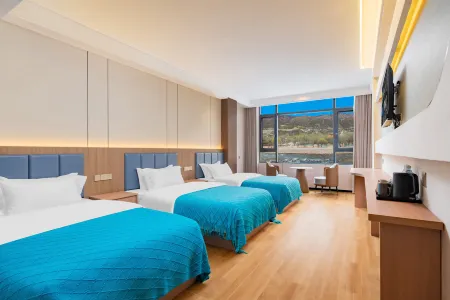 Batang Maya Hotel Отели рядом с достопримечательностью «Unplanned Camping Site»