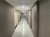 Jingchao E-Sports Hotel (Liuzhou Chengzhong Wanda Plaza)