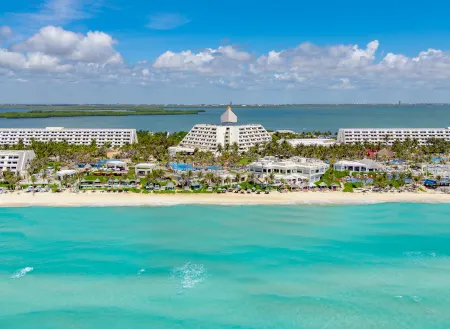 The Pyramid Cancun by Oasis - All Inclusive