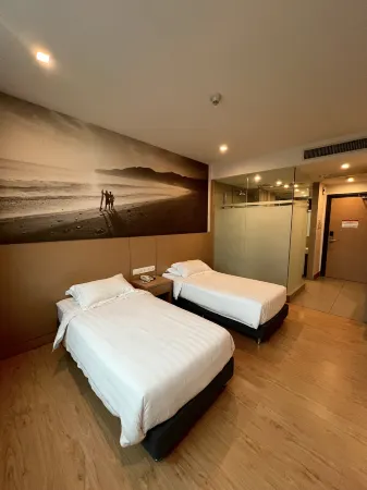 D Arc Hotel Отели рядом с достопримечательностью «M-Cubed Bar»