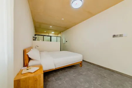 Yincaolu Zuoqin Youshu Homestay (Yuping Ancient Village Branch) Отели рядом с достопримечательностью «Shishe Village»