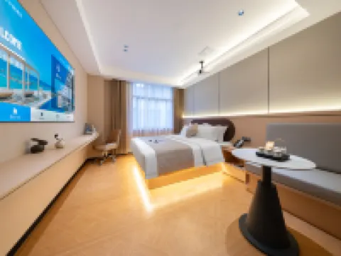 Ritzi-Carlman Hotel (Puning Plaza Wantaihui Shopping Center) Hotels in Puning