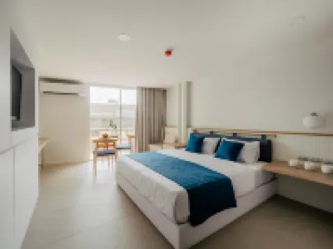 BLU 395 No Parking Hotel berhampiran Capital Mansion Executive Living Suites