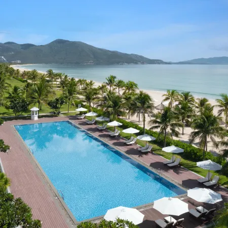 Melia Vinpearl Cam Ranh Beach Resort