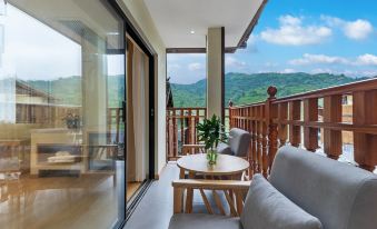 Miao Village Inn (West River Thousand Miao Village No.1 Wind and Rain Bridge Store)