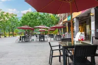 Libo Daqikong Bamboo Garden Boutique Hotel (East Gate Ticket Hall Store of Xiaoqikong Scenic Area)